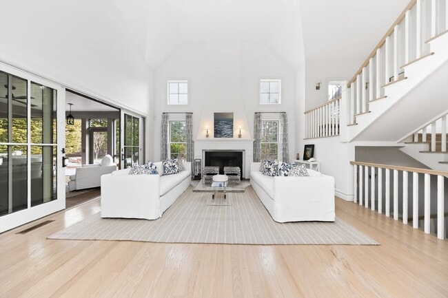 Building Photo - 50 Osborne Ln