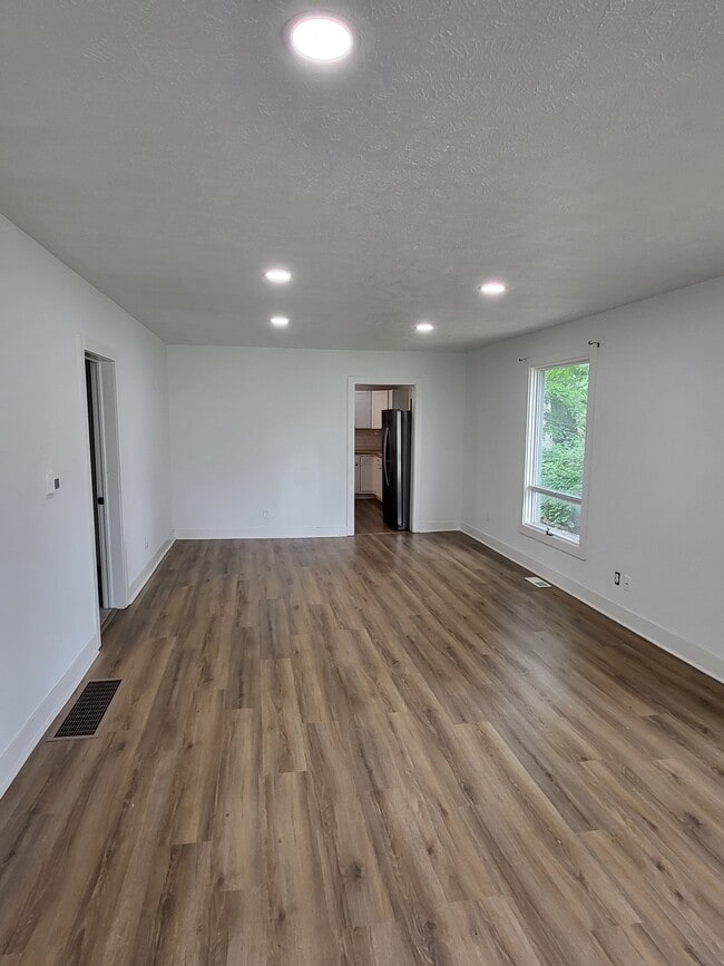 Building Photo - 1937 Hoyt St