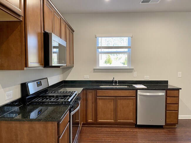 Building Photo - 5899 Wheeler Ridge Rd