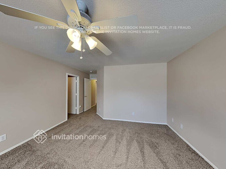 Building Photo - 15440 W Gelding Dr