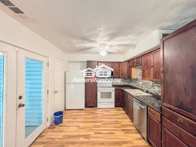 Building Photo - 5605 Morningside Ct