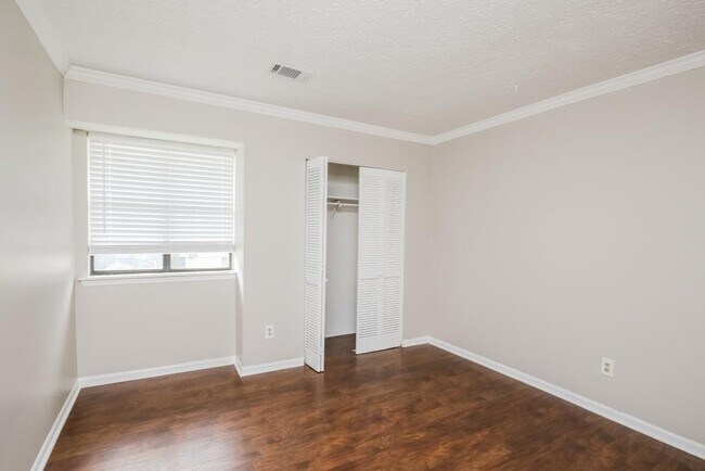 Building Photo - 5056 Rails Way