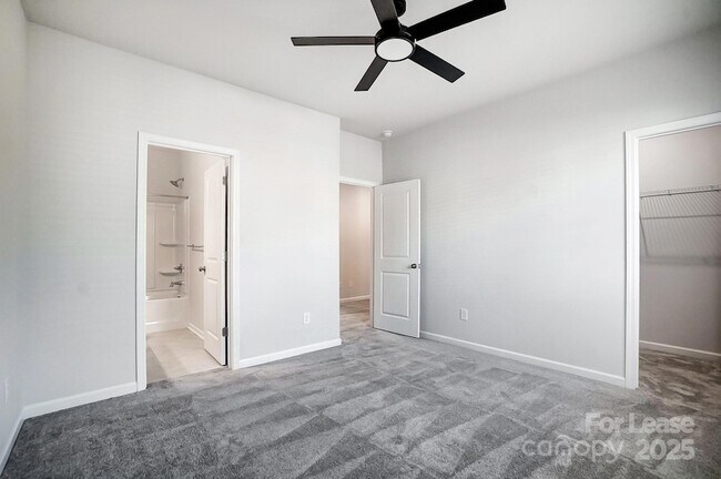 Building Photo - 7014 Fairmile Run