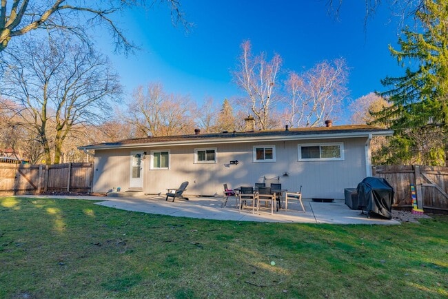 Building Photo - 4609 Waukesha St