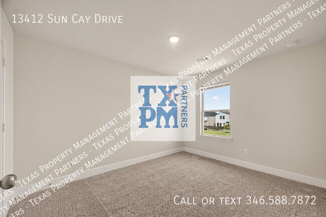 Building Photo - 13412 Sun Cay Drive