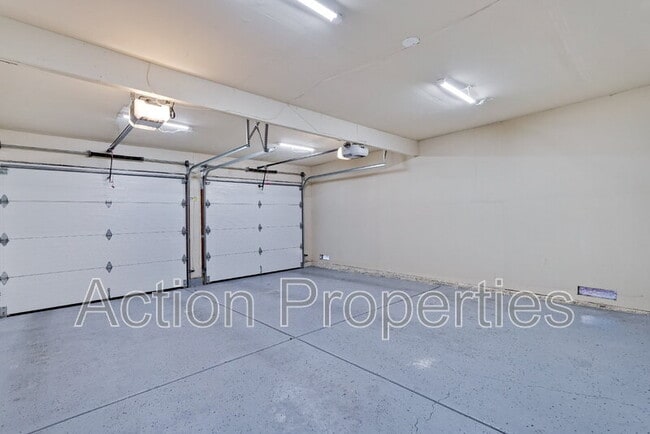 Building Photo - 135 Brenton Ct