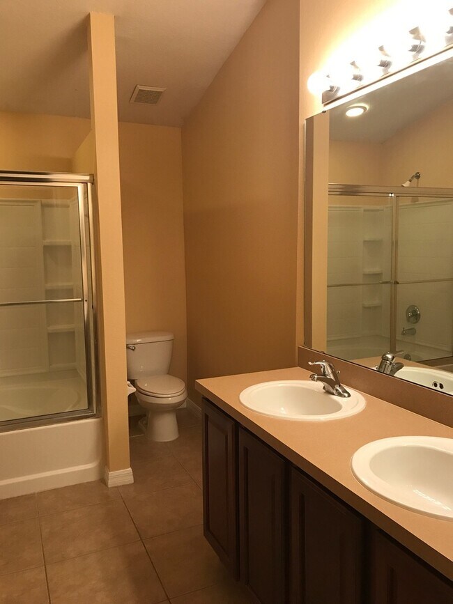 Building Photo - SANFORD: 2 Story Townhome, Falgship Park C...