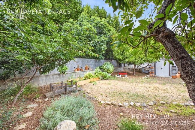 Building Photo - 849 Laveta Terrace