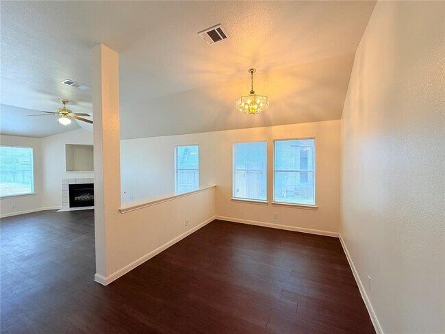 Building Photo - 124 Estate Cove