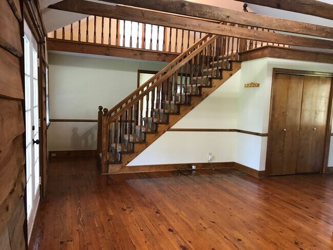 Building Photo - Lake Front 2-Bedroom Home on Beautiful Lake Wylie with a Dock and Boat Lift