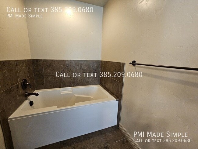 Building Photo - 10439 Sage Vista Way