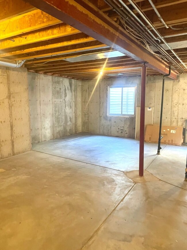 Building Photo - Ranch Home in Great Location