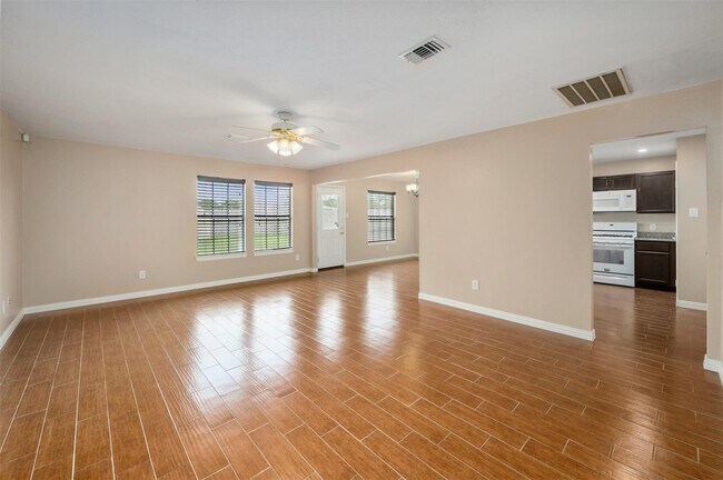 Building Photo - 3702 Bent Springs Ln