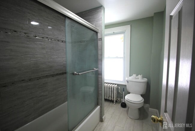 Building Photo - 417 Elmer St