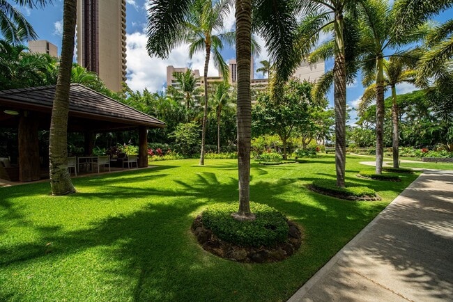 Building Photo - Watermark Waikiki Unit 901 w/ Panoramic Oc...