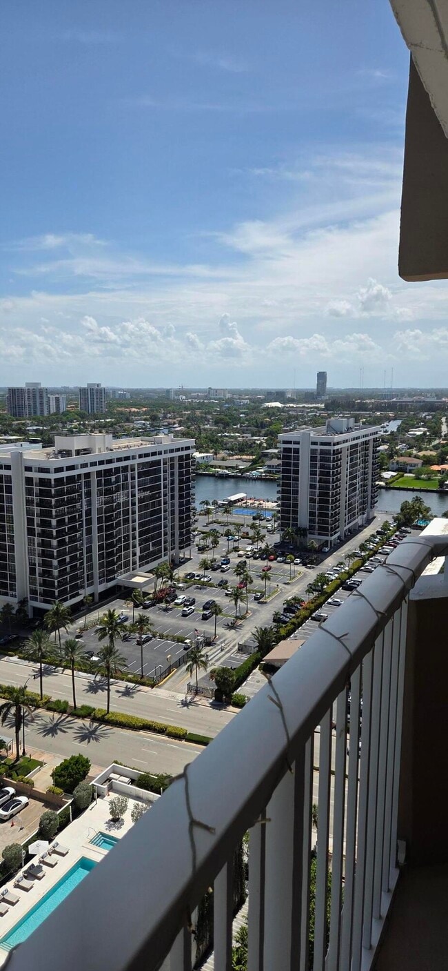 Building Photo - 1980 S Ocean Dr