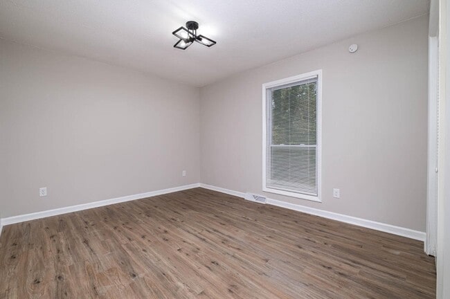 Building Photo - 6024 Olinda St