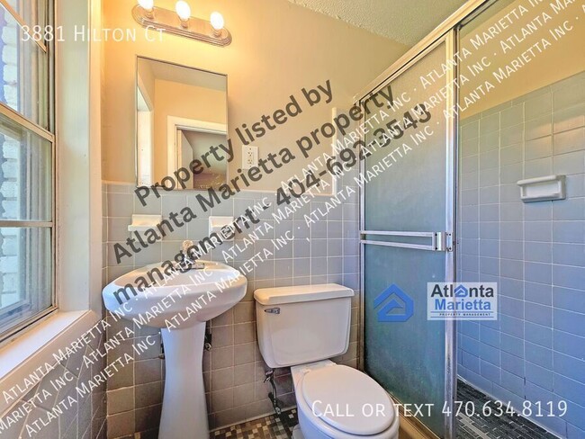 Building Photo - 3881 Hilton Ct