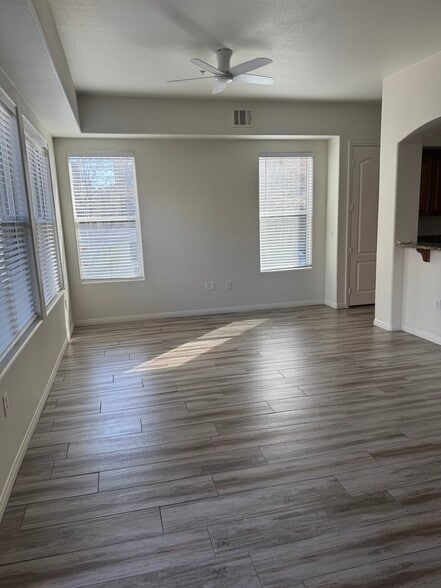 Building Photo - 38 E Serene Ave