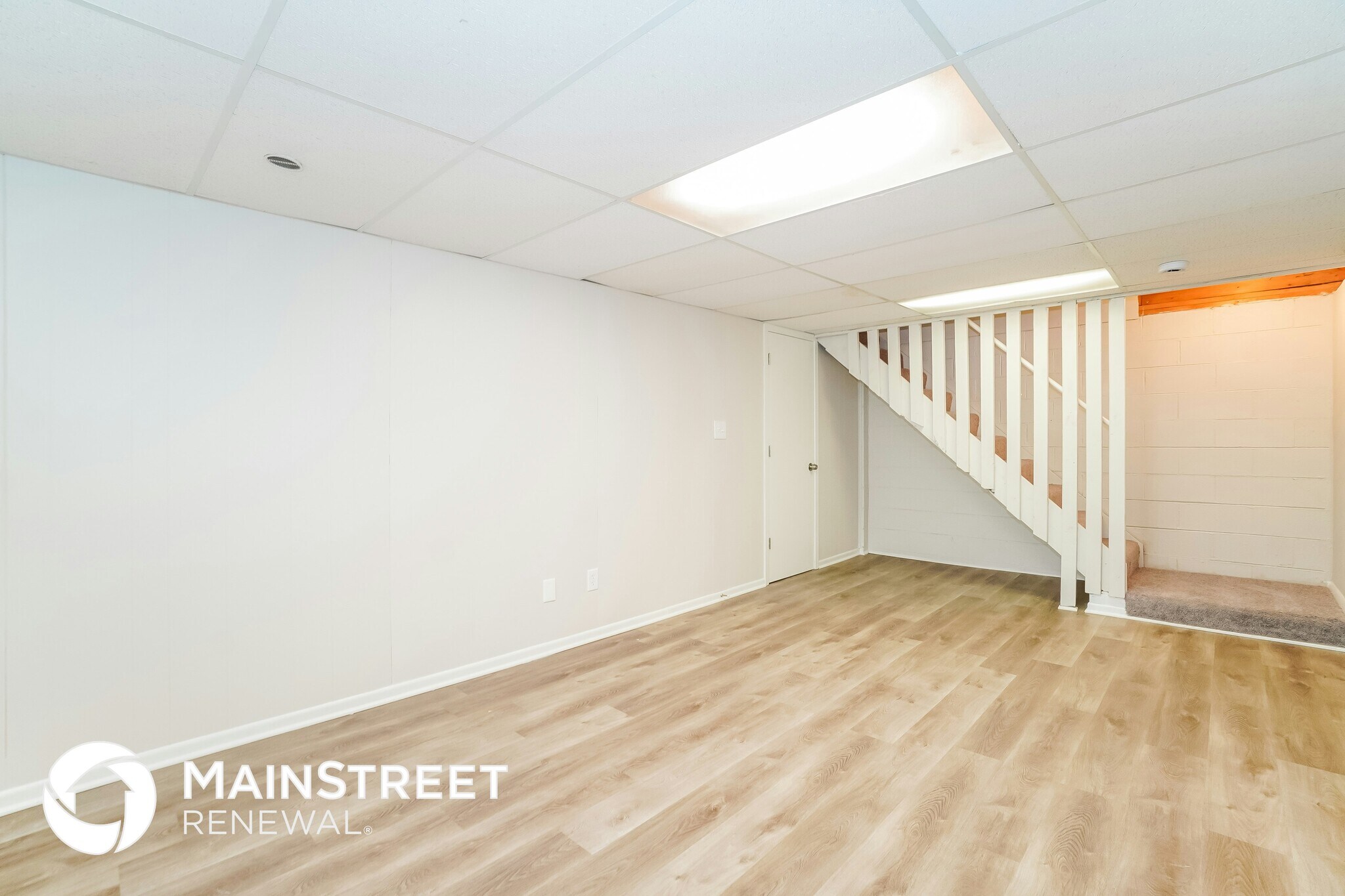 Building Photo - 8492 Kingsley Dr