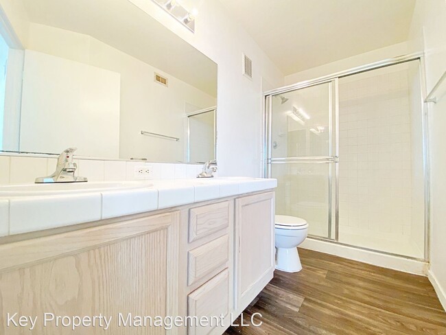 Building Photo - 2 br, 2 bath House - 7950 W. Flamingo Rd #...