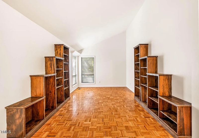 Building Photo - 94 Meadow Run Rd