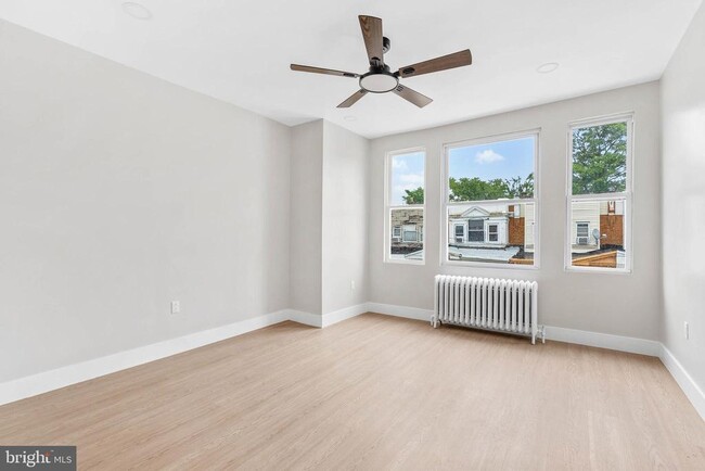 Building Photo - 6414 N Norwood St