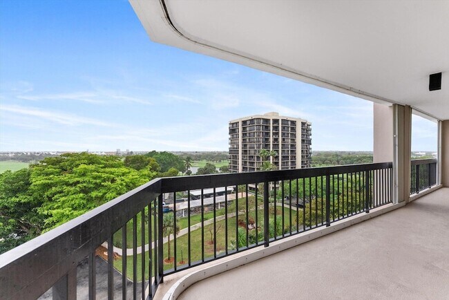 Building Photo - 2425 Presidential Way
