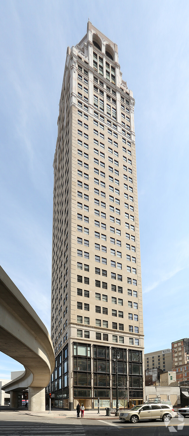 Primary Photo - Broderick Tower