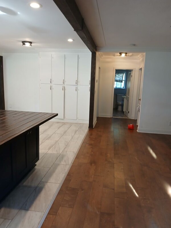 Building Photo - 4424 N River Rd