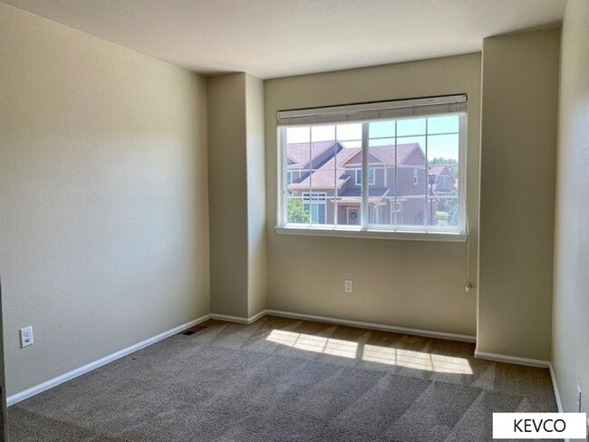 Building Photo - Stunning Home In Rigden Farms