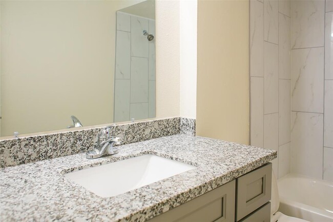 Building Photo - 6606 De Moss Dr