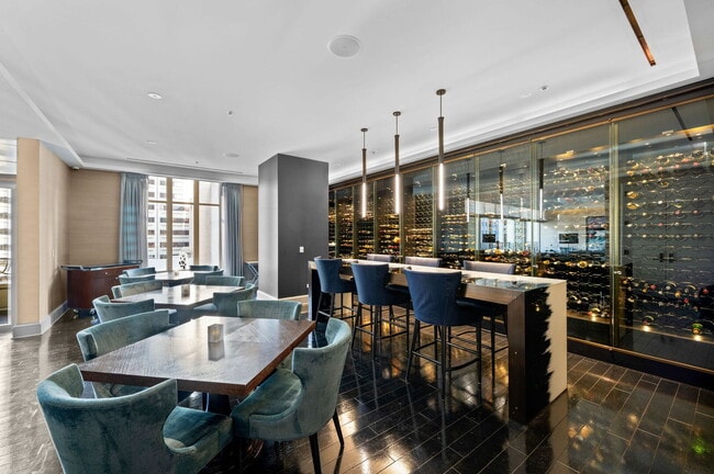 Building Photo - 118 E Erie St