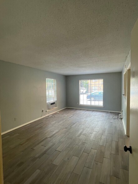 Building Photo - 3646 Spottswood Ave