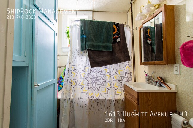 Building Photo - 1613 Hughitt Ave