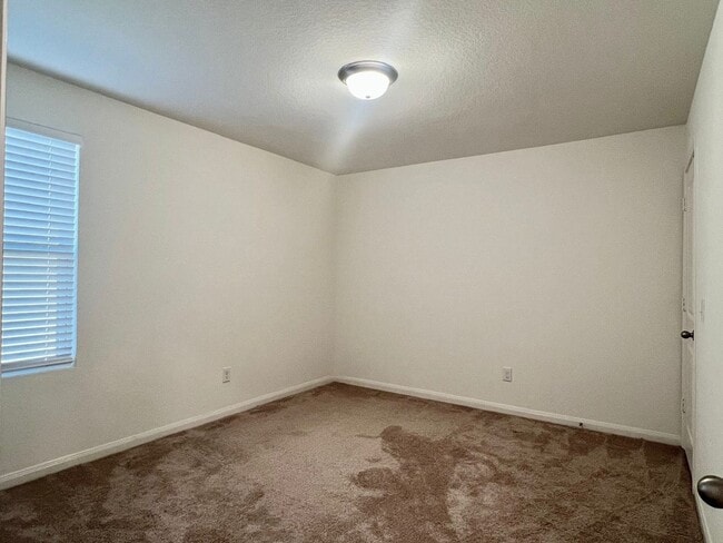 Building Photo - 5410 Rue Girard