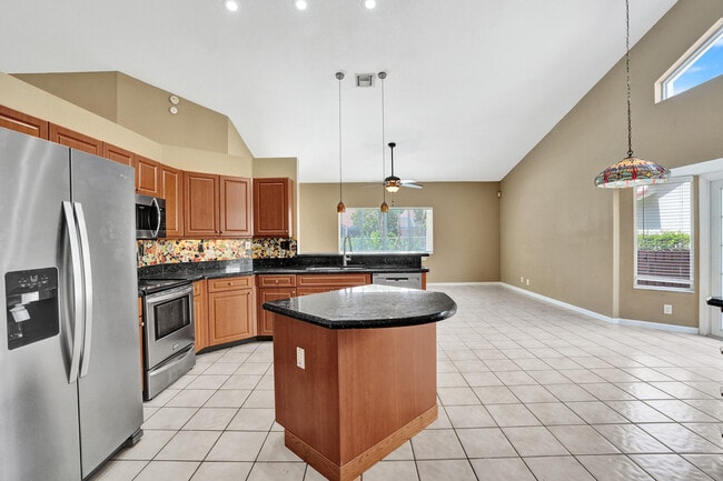 Building Photo - 10304 NW 50th Ct