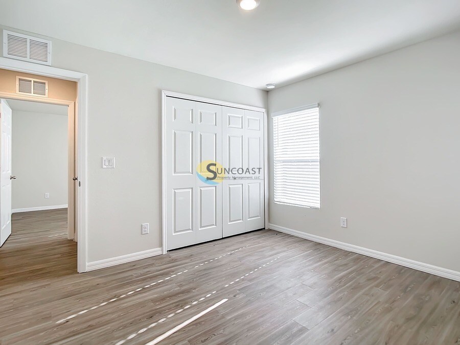 Building Photo - 14832 SW 47th Ct