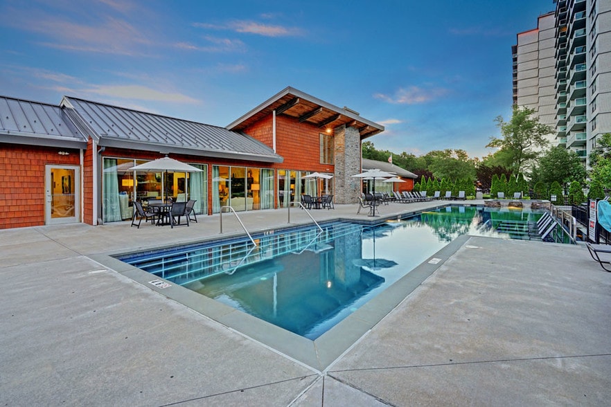 The Grand Cherry Hill Apartment Homesnull