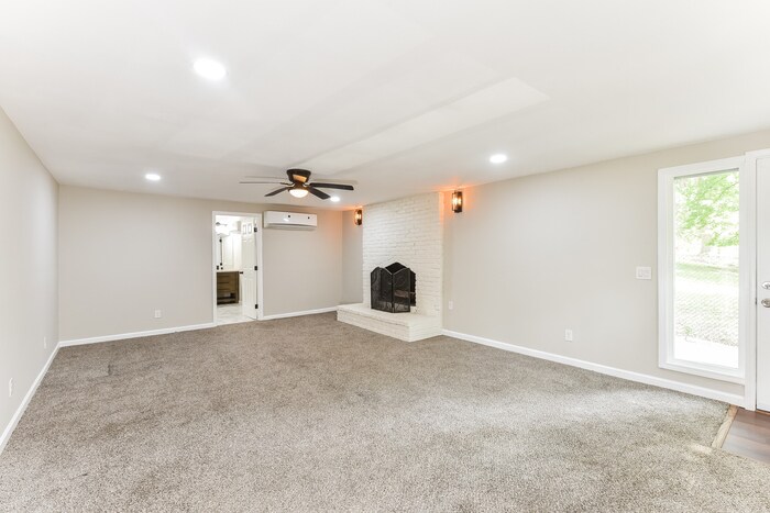 Building Photo - 2362 Macon Dr SW