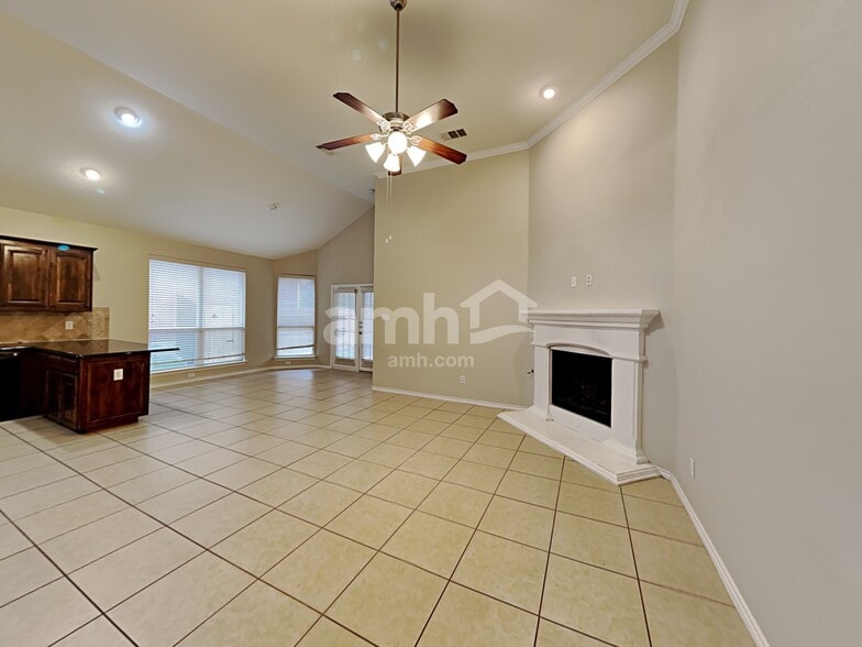 Building Photo - 6136 Kristen Dr