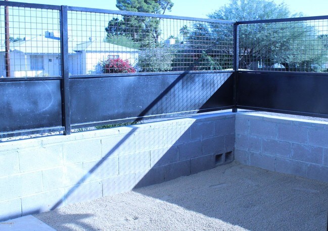 Building Photo - 3318 N 18th Ave