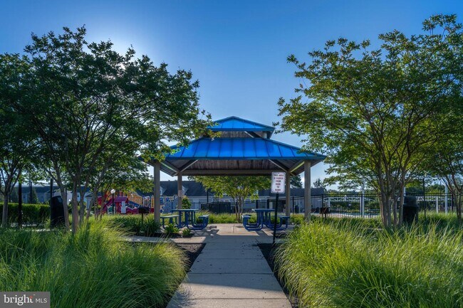 Building Photo - 7672 Timbercross Ln