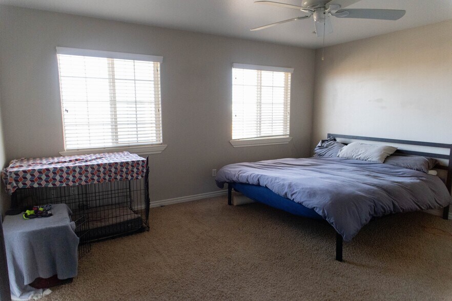 Master Bedroom - 12072 Pacific Rd
