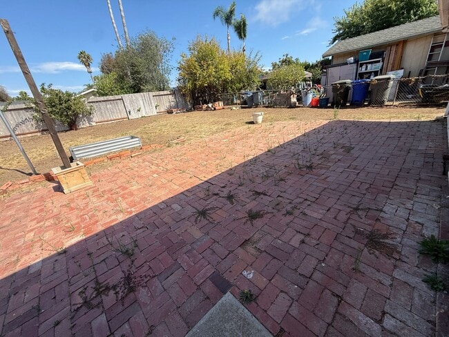 Building Photo - 1741 Lahoud Dr