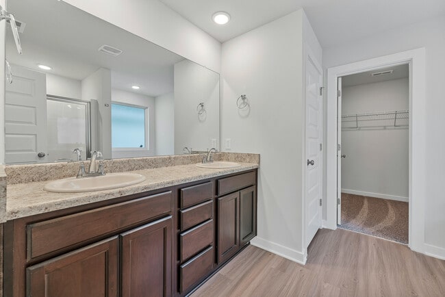 Building Photo - 7205 Chatfield Way