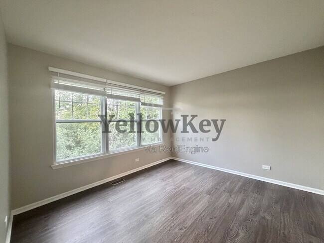 Building Photo - 3371 Kentshire Cir