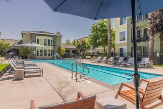 Building Photo - Waterford Place