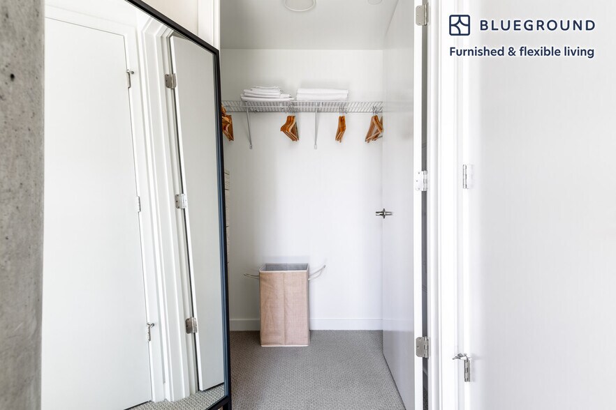 Building Photo - 2116 4th Ave