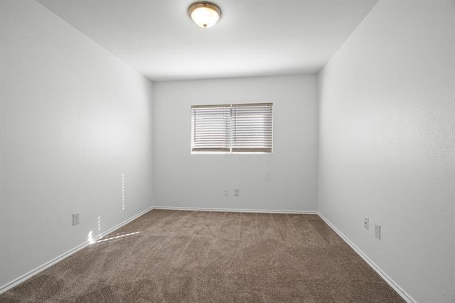 Building Photo - 2117 Laughlin Rd